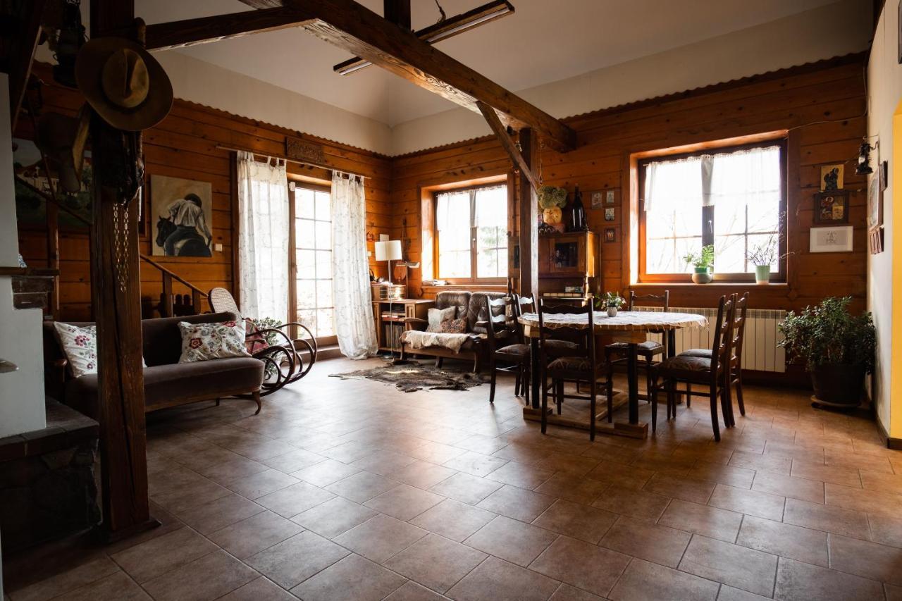 Modryna Ranczo Bed & Breakfast Крашичен Екстериор снимка